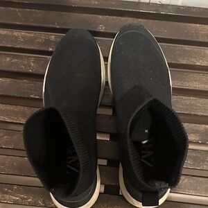 Zara Women’s Black and White Slip-On Sneakers